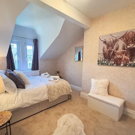 Vakantiehuis 9 Beds, 5 Bedrooms, Large House Harrogate